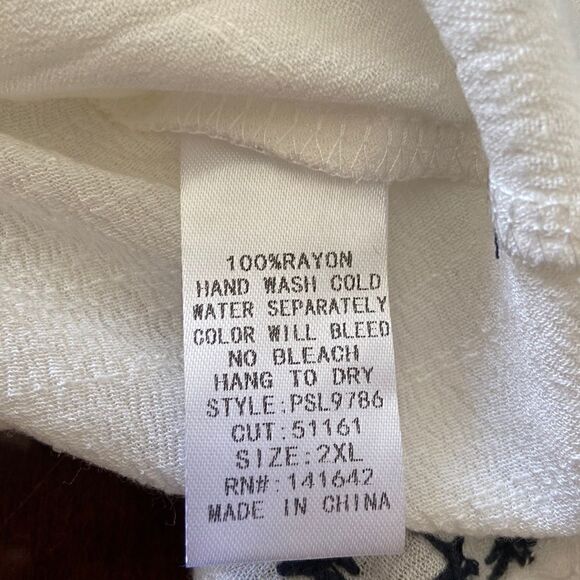 She + Sky Plus Size Blouse - Picture 6 of 10